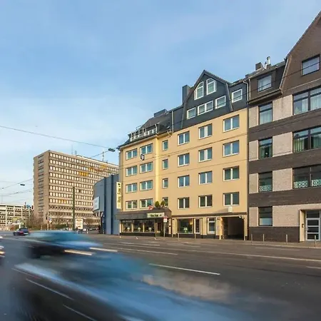 Flora Aparthotel