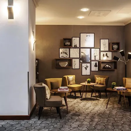 Renaissance Hotel 4*