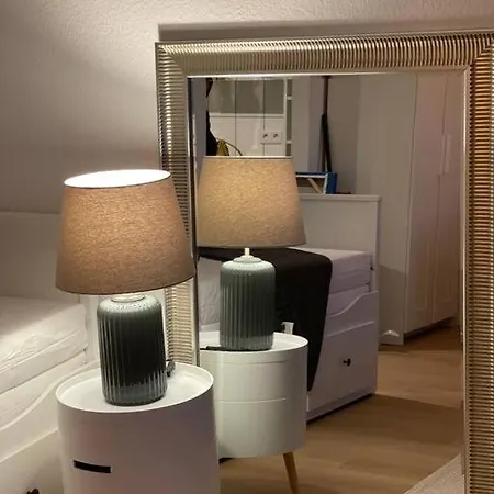Apartment Schickes Mit Balkon In Dusseldorf