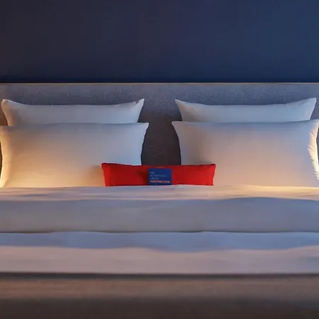 Hotel Holiday Express - City North By Ihg