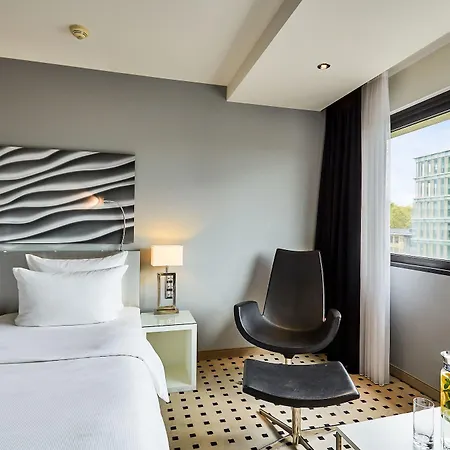Отель Radisson Blu Conference Hotel,