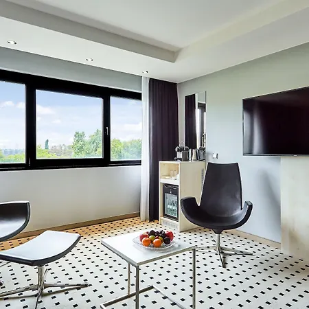 Отель Radisson Blu Conference Hotel, 4*