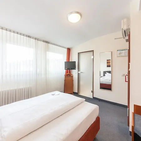 Flora Aparthotel
