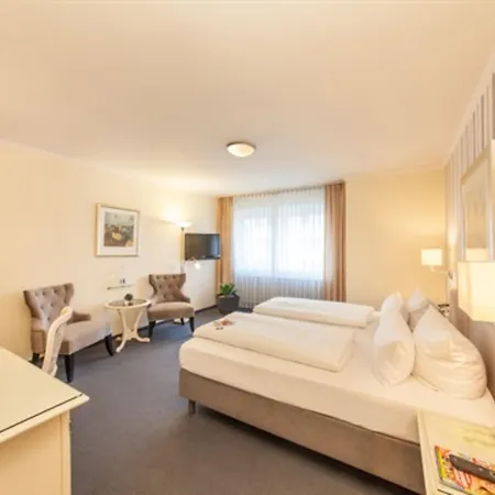Flora Aparthotel 4*