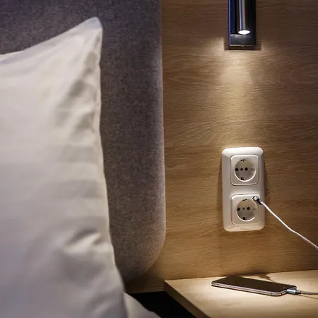 Holiday Express - City North By Ihg