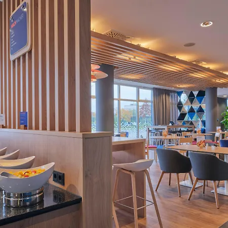Hotel Holiday Express - City North By Ihg
