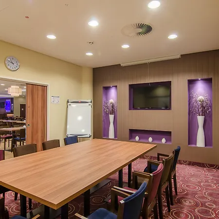 Express Hotel 3*