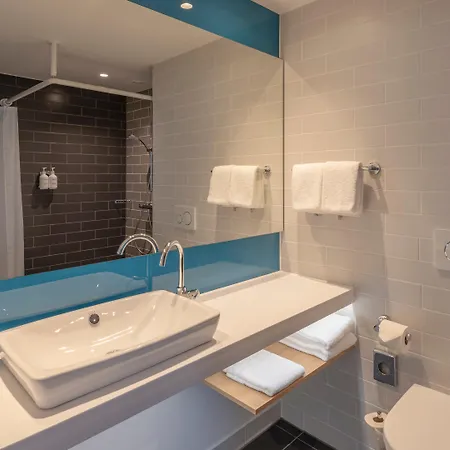 Express - Hauptbahnhof, An Ihg 3*