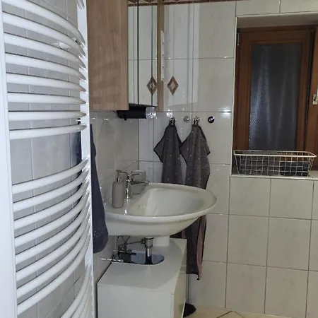Apartment Tritt Ein Bring Glück Herein - Exquisite 65 Qm - Messenähe - Parkplatz - Flughafennähe *