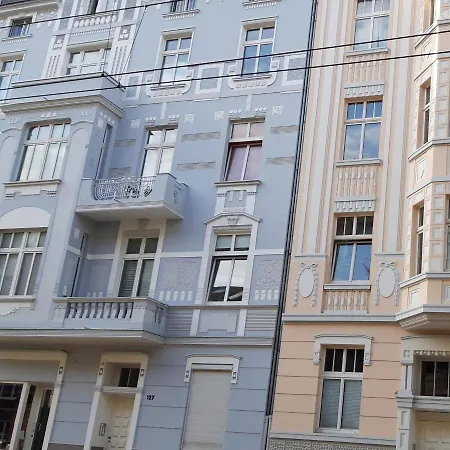 Ferienwohnung, Gemuetlicher Altbau Mit Balkon Naehe Fuerstenplatz Und Koenigsallee *