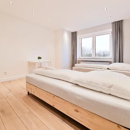 Apartment Raj Living - With 1 Or 2 - 15 Min To Messe Dus And Old Town Dus