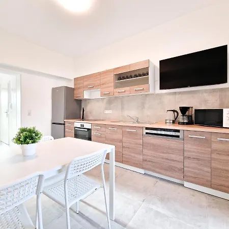 Appartement Raj Living - With 1 Or 2 - 15 Min To Messe Dus And Old Town Dus Düsseldorf