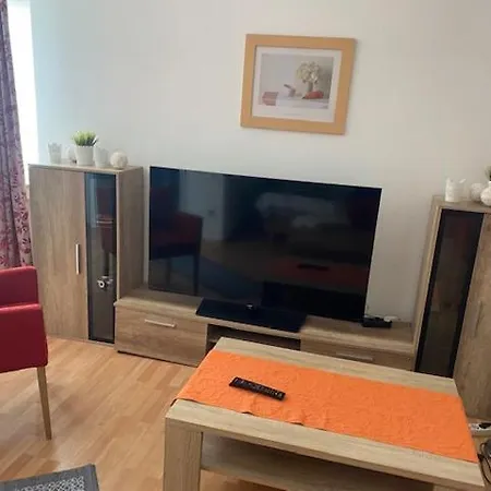 Leon Apartment *