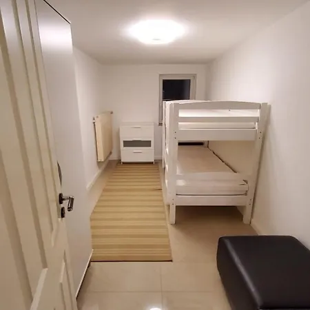 3 - Keine Party ! 6 Personen * Dusseldorf
