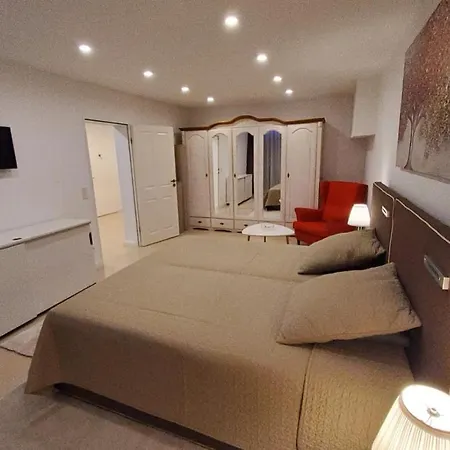 3 - Keine Party ! 6 Personen Apartment *