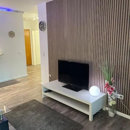Gemutlich Und Moderne In Apartment