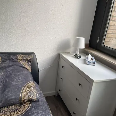 Gemutlich Und Moderne In Apartment Dusseldorf