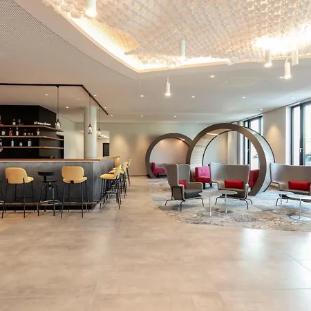 Novotel Airport Hotel 4*
