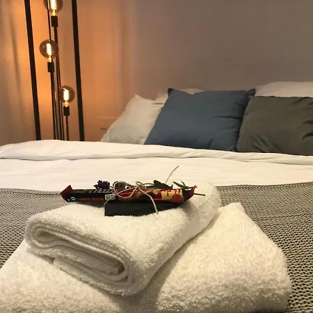 Bienvenidus - Self Service - Zur Selbstversorgung - Messezimmer - * Düsseldorf