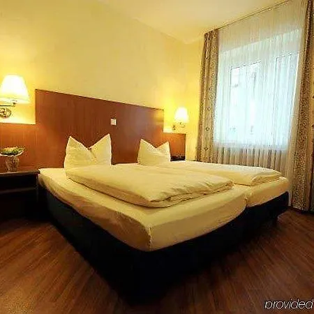 Aparthotel Flora 4*