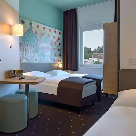 Hotel B&B Hotel Neuss 5*
