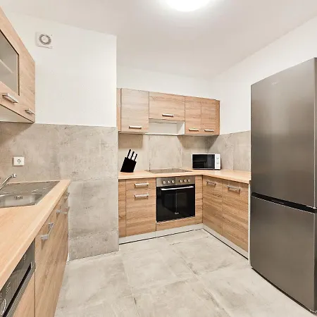Raj Living - 2 Or 3 - 15 Min Zur Messe Dus & 10 Min Old Town Dus Düsseldorf