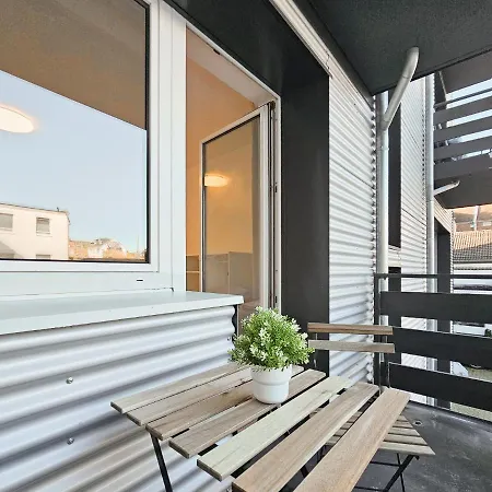 Appartamento Raj Living - 2 Or 3 - 15 Min Zur Messe Dus & 10 Min Old Town Dus