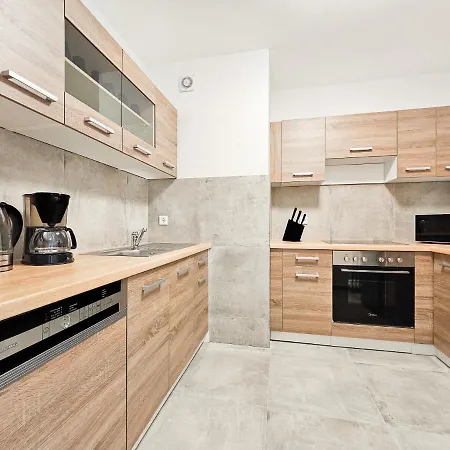 Raj Living - 2 Or 3 - 15 Min Zur Messe Dus & 10 Min Old Town Dus Appartamento Düsseldorf