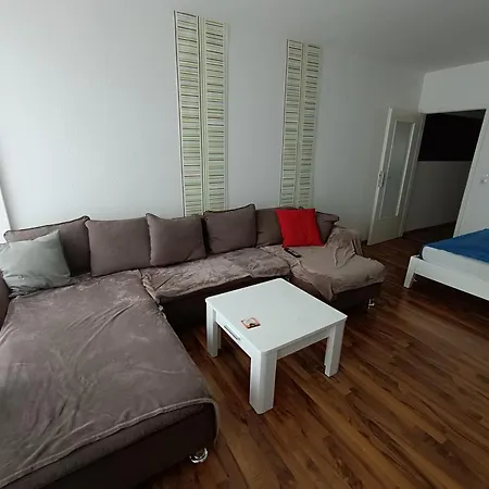 Flat In Best Location Kwatera prywatna *