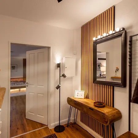 Apartment Hochwertig - Ruhig - Parkplatz - 15 Min Zur Messe Dusseldorf