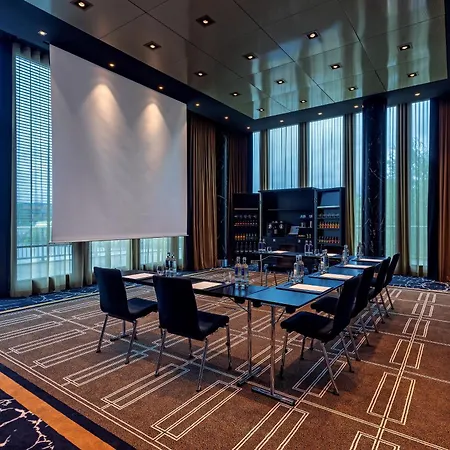 Hyatt Regency Отель 5*