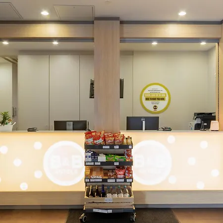- Mitte Hotel