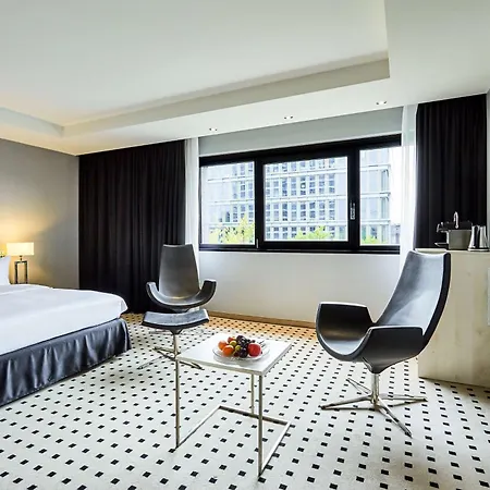 Отель Radisson Blu Conference Hotel,