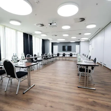 Radisson Blu Conference Hotel, Hotel