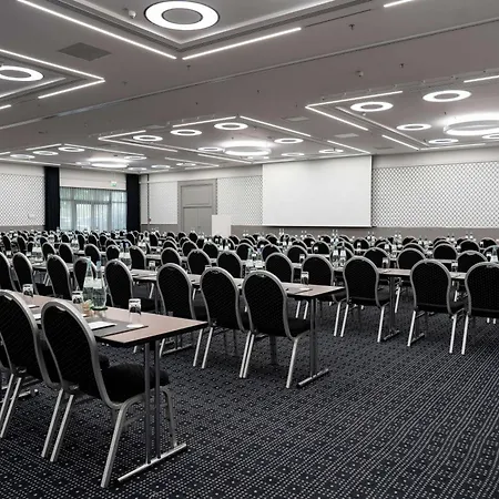 Radisson Blu Conference Hotel, 4*
