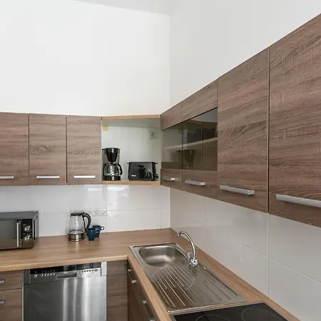 T&k - 2 - Ground Floor Apartment Dusseldorf