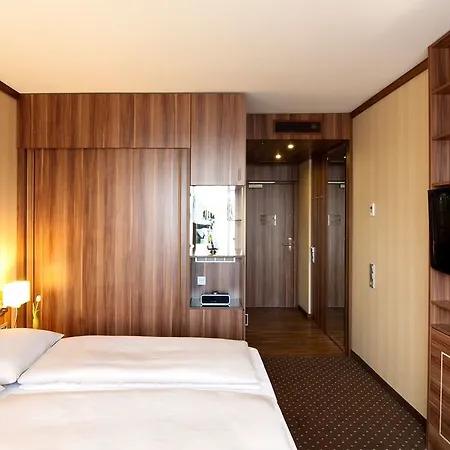 Hotel Living