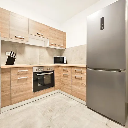 Raj Living - 2 Or 3 - 15 Min Zur Messe Dus & 10 Min Old Town Dus Appartamento Düsseldorf