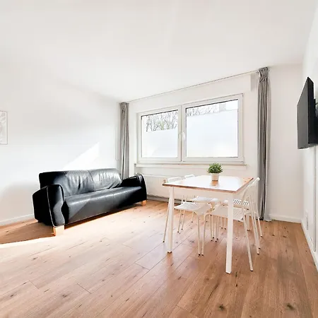 Appartamento Raj Living - 2 Or 3 - 15 Min Zur Messe Dus & 10 Min Old Town Dus *
