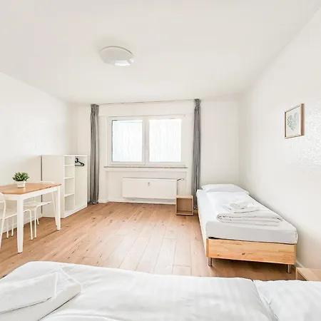 Raj Living - 2 Or 3 - 15 Min Zur Messe Dus & 10 Min Old Town Dus Appartamento *
