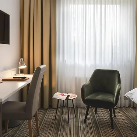 Astra Hotel 3*