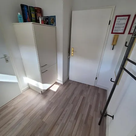 Apartment Messezimmer Am Thewissenweg *