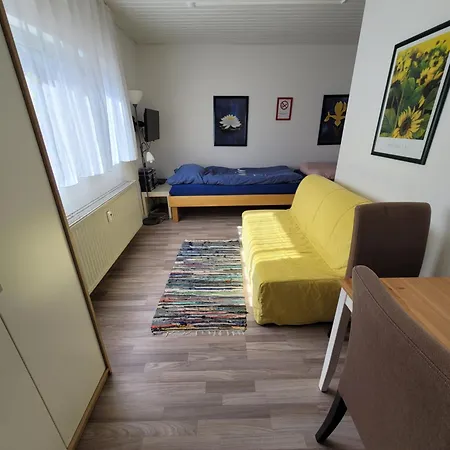 Messezimmer Am Thewissenweg Dusseldorf