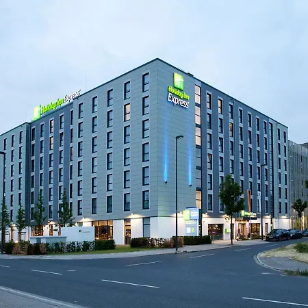 Express - Airport Hotel 3*