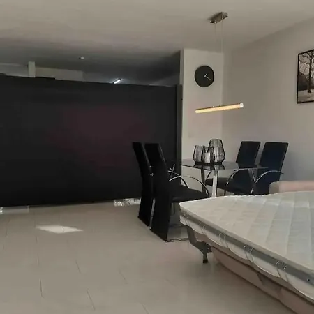 Messe/airport D'dorf Golzheim Homestay *