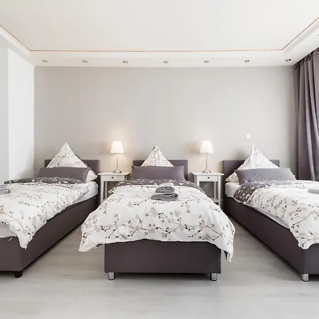 Apart2stay Apartment *