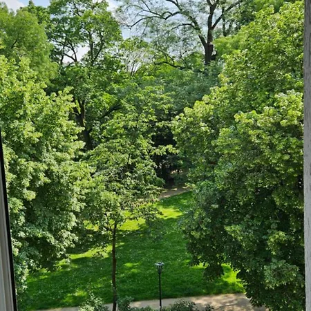 Central Park Flat Am Hofgarten Apartment