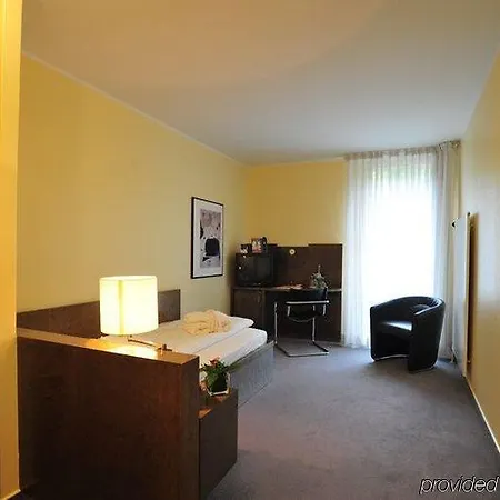 Rolandsburg Hotel 4*