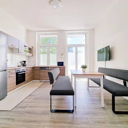 Apartment Raj Living - 3 Mit Balkon - 15 Min Zur Messe Dus *