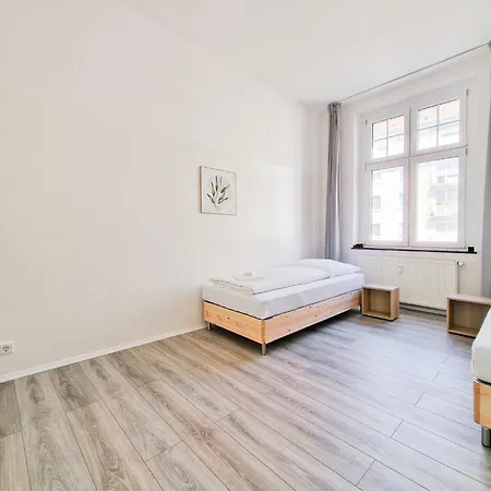 Raj Living - 3 Mit Balkon - 15 Min Zur Messe Dus *